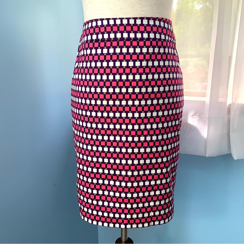 Ann Taylor Pink and White Square Print Pencil Skirt Petite
